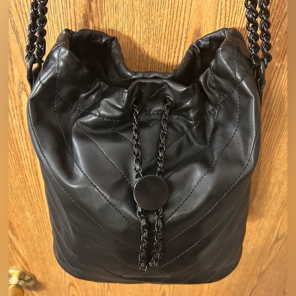 Aldo Chevron Stitched Bucket Bag - Picture 5 of 8